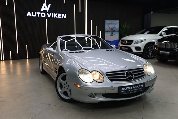 Mercedes-Benz SL500 2 of 30