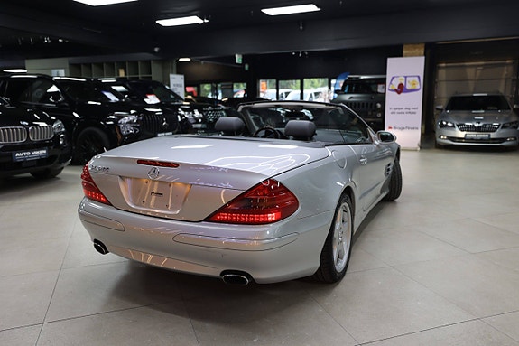 Mercedes-Benz SL500 8 of 30