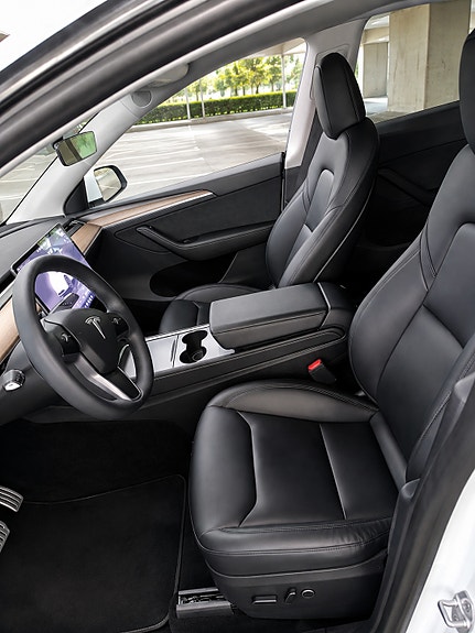 Tesla Model Y 18 of 18