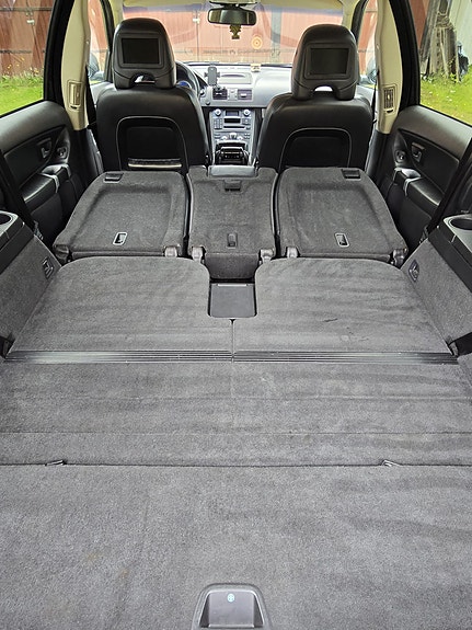 Volvo XC90 12 of 15