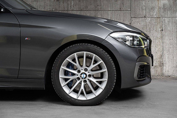 BMW M135i 8 of 29