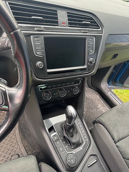 Volkswagen Tiguan 12 of 17