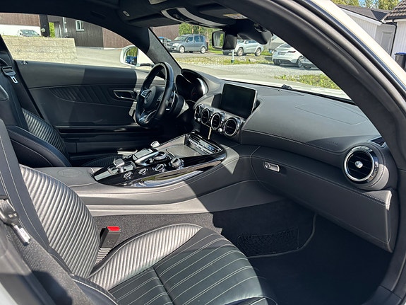 Mercedes-Benz AMG GT S 29 of 30