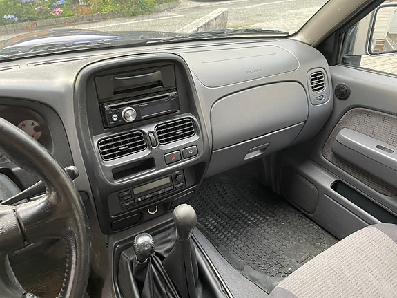 Nissan King Cab 20 of 26