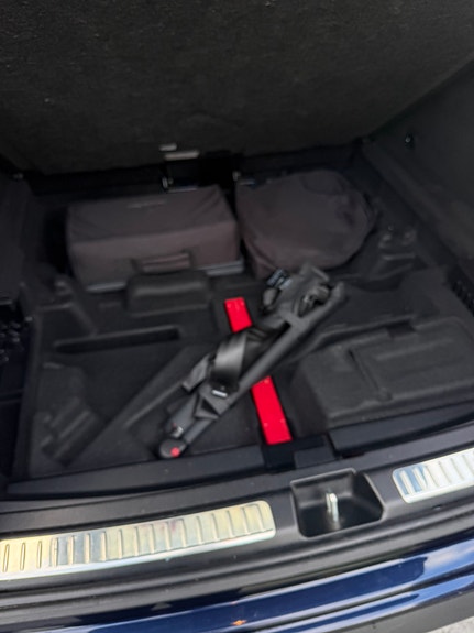 Mercedes-Benz EQC400 17 of 27