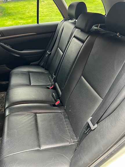 Toyota Avensis 8 of 9
