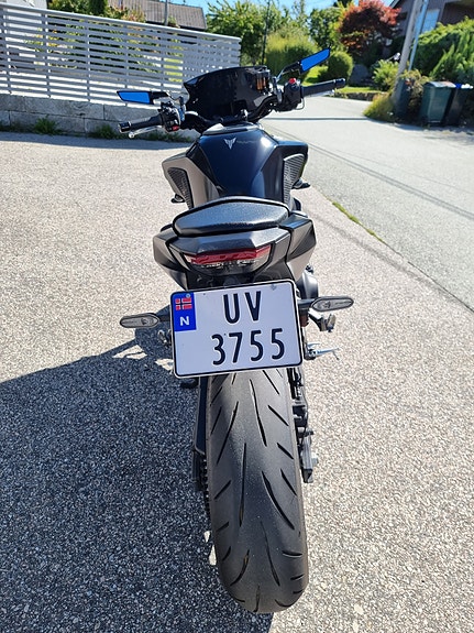 Yamaha MT-09 4 of 12