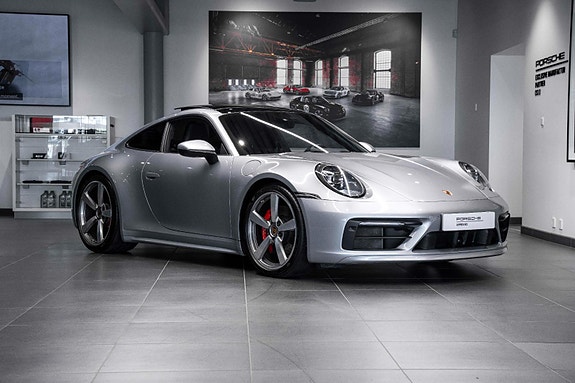 Porsche 911 8 of 30