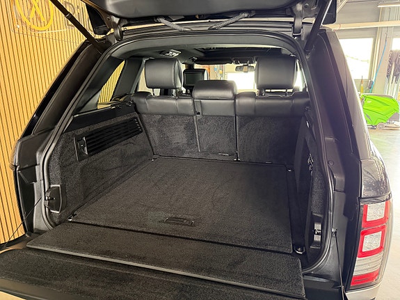Land Rover Range Rover 13 of 30