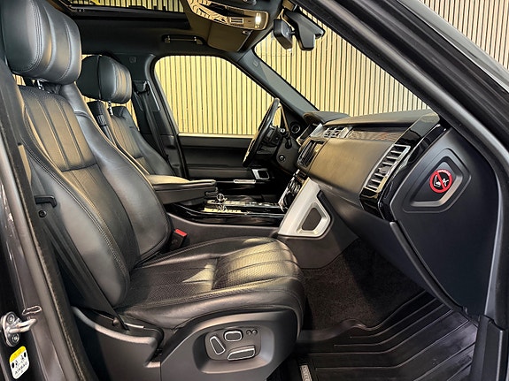 Land Rover Range Rover 15 of 30