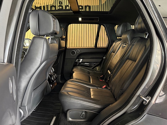 Land Rover Range Rover 12 of 30