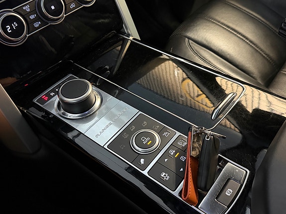 Land Rover Range Rover 22 of 30