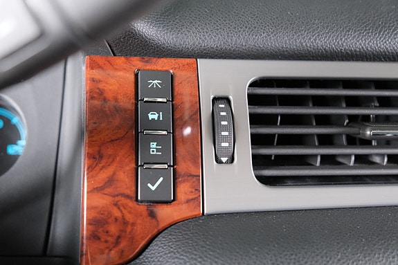 Chevrolet Tahoe 17 of 30