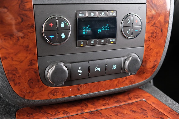 Chevrolet Tahoe 14 of 30
