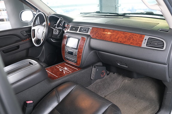 Chevrolet Tahoe 22 of 30