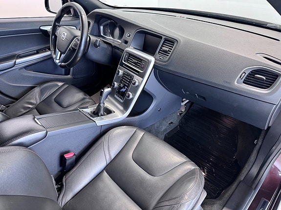 Volvo S60 Cross Country 15 of 30