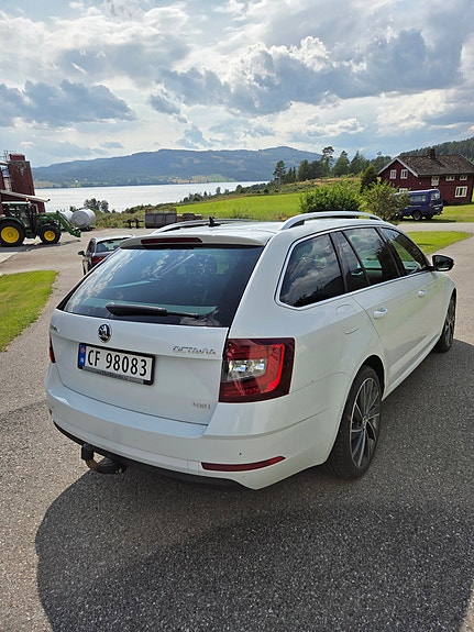 Skoda Octavia 6 of 28