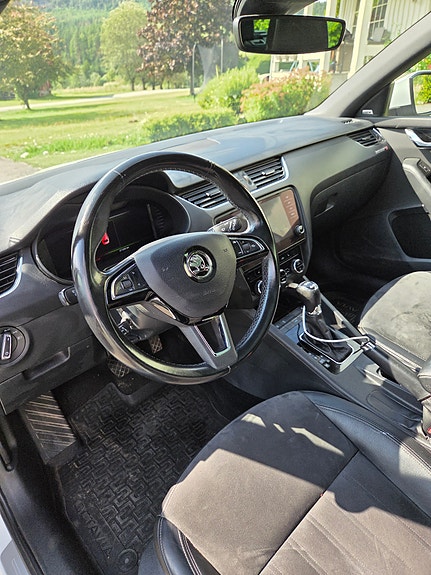 Skoda Octavia 13 of 28
