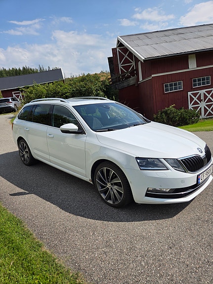 Skoda Octavia 8 of 28
