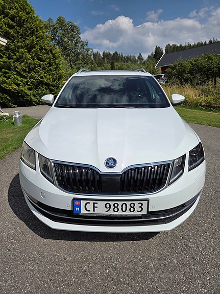 Skoda Octavia 2 of 28