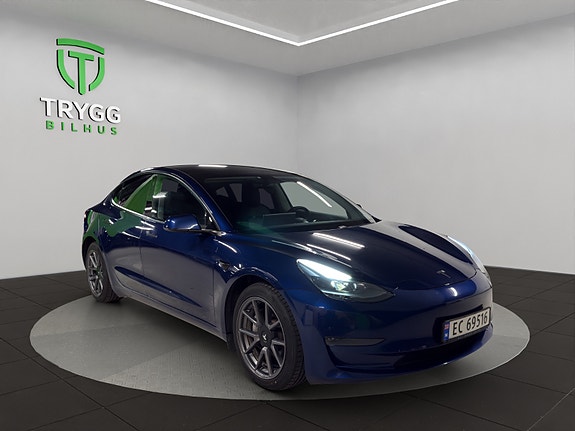 Tesla Model 3 6 of 11