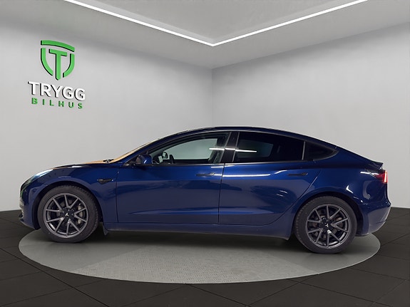 Tesla Model 3 2 of 11