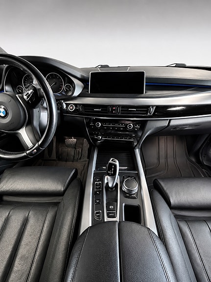BMW X5 8 of 14