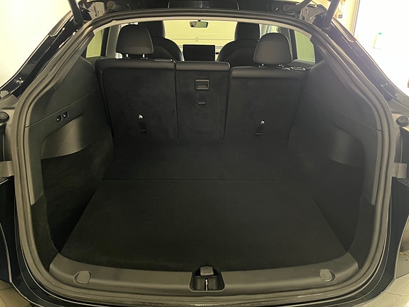 Tesla Model Y 19 of 19