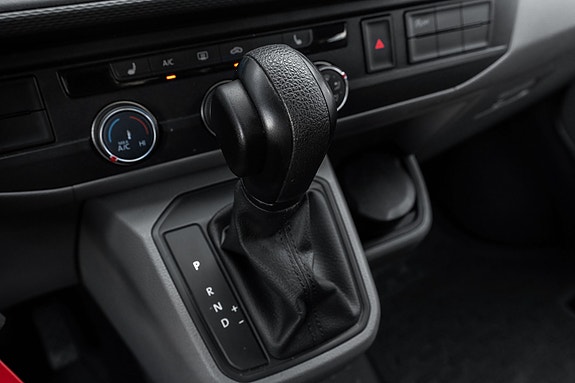 Volkswagen Transporter 15 of 25