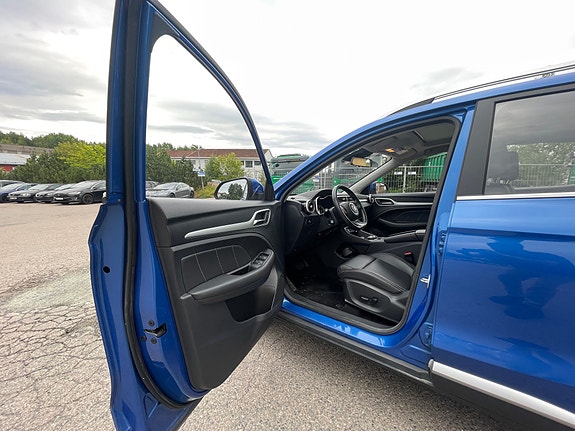 MG ZS EV 8 of 30