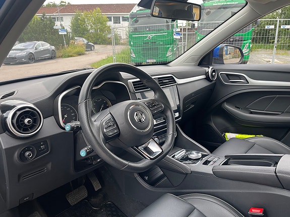 MG ZS EV 10 of 30