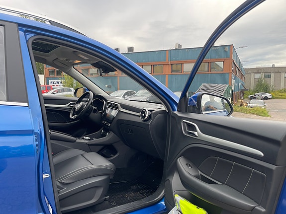 MG ZS EV 13 of 30