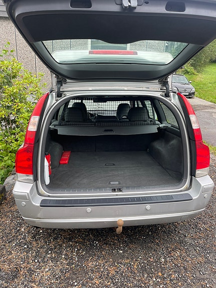 Volvo V70 4 of 9