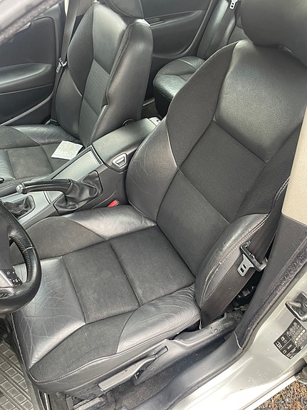 Volvo V70 7 of 9