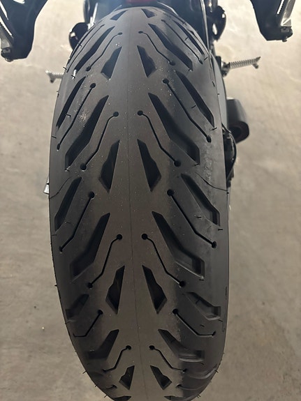 Triumph Street Triple 675 R 7 of 9