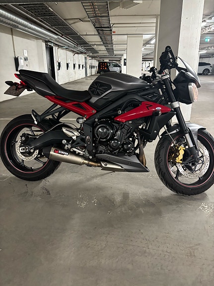 Triumph Street Triple 675 R 2 of 9