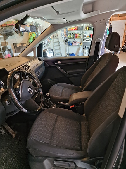 Volkswagen Caddy Maxi 8 of 11