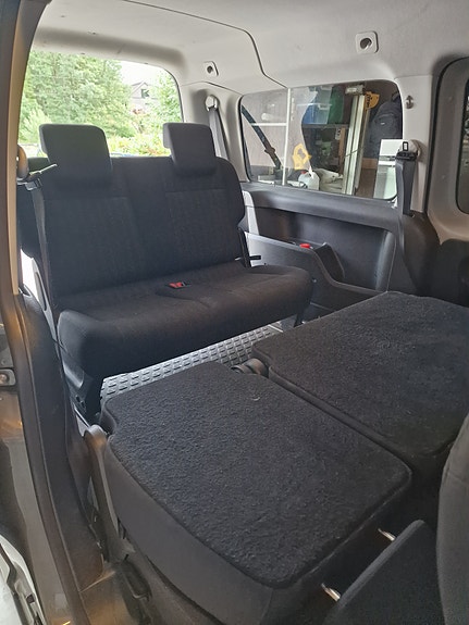 Volkswagen Caddy Maxi 11 of 11