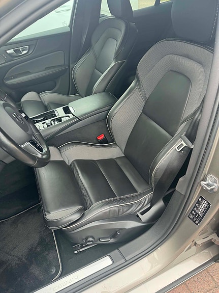 Volvo V60 10 of 14