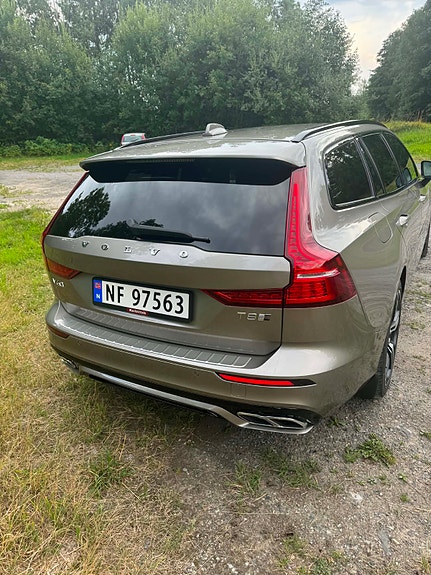 Volvo V60 4 of 14