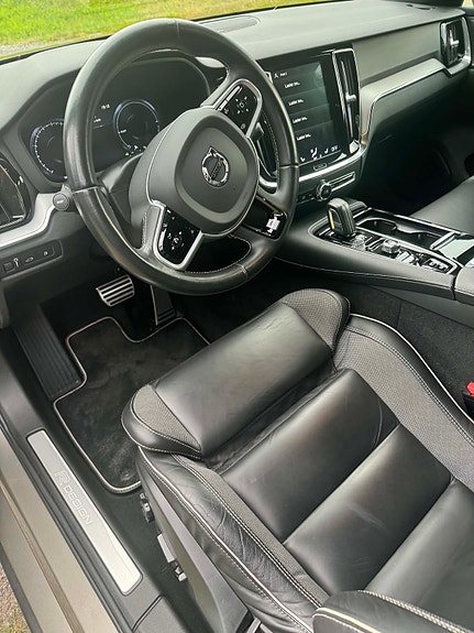 Volvo V60 9 of 14