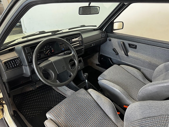 Volkswagen Golf II 12 of 19