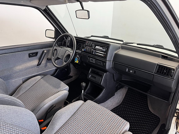 Volkswagen Golf II 14 of 19
