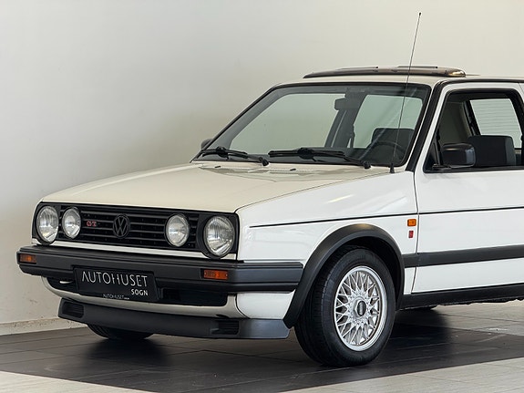 Volkswagen Golf II 2 of 19