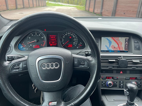 Audi A6 2 of 17