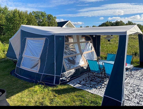 Camp-Let Royal 3 of 8