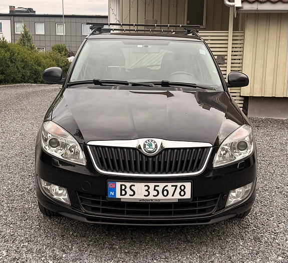 Skoda Fabia 2 of 30