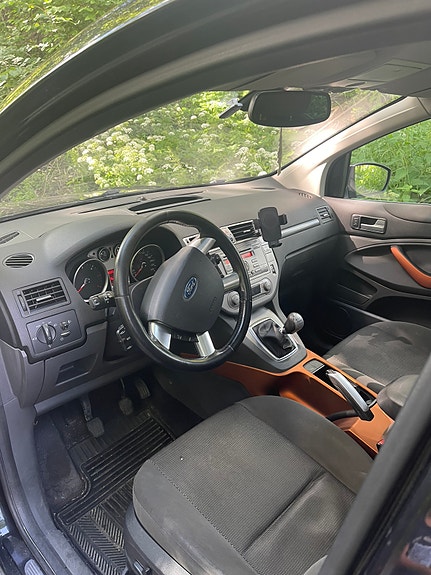 Ford Kuga 6 of 10