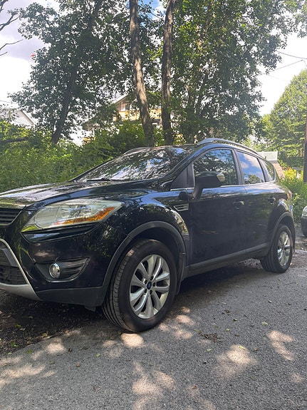 Ford Kuga 2 of 10