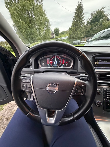 Volvo V60 11 of 13